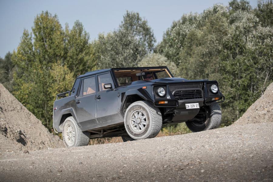  Lamborghini LM002 1990 года  (NA) (фото 40 из 55)